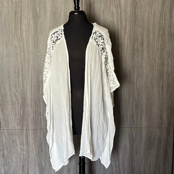 Signature Studio Kimono Cardigan - Picture 2 of 13